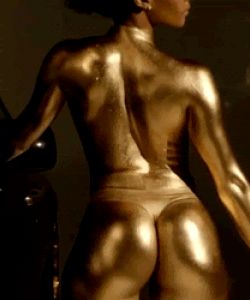 Cuerpo pintado de dorado!
