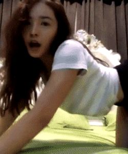 Cute Asian showing ass