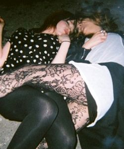 Drunk, passed out girls (32 pics)