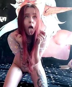 Juicy tattooed slut fucks her purple dildo