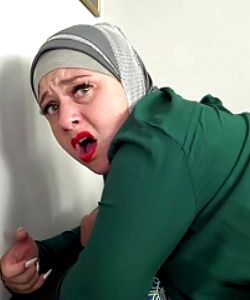 Muslim wife tries a cock cigarette