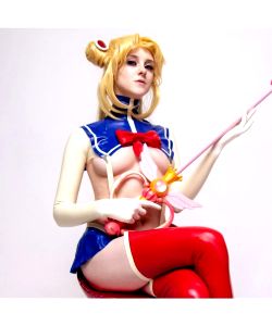 Ruber Vulpis As Serena Tsukino, Sailor Moon