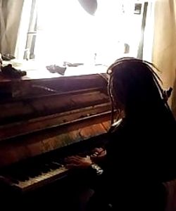 Saveliy Merqulove – The Peaceful Stranger – Piano Stranding