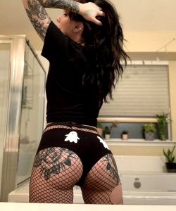 Spooky Booty Check The Link In The Bio ???? #booty #tattoos #inked